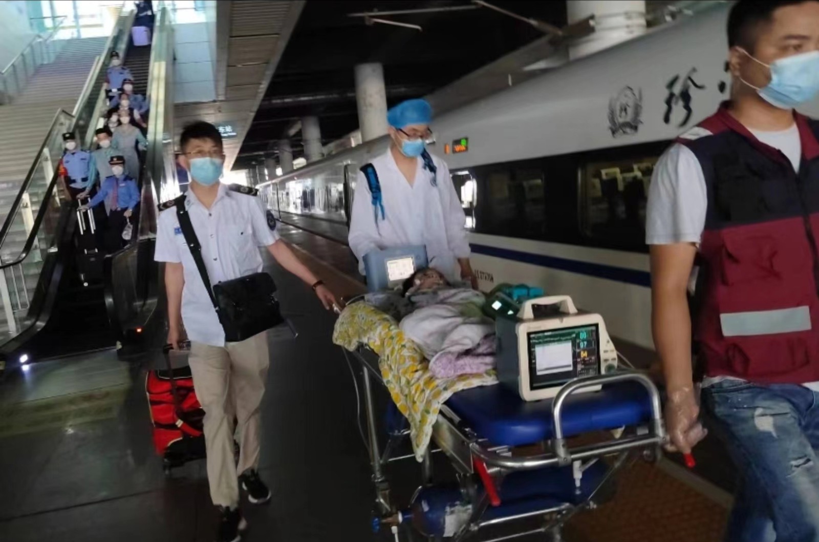 峨眉山市高铁转运公司